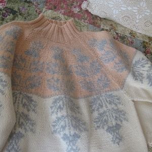 Gorgeous Gap 100% wool sweater, size L